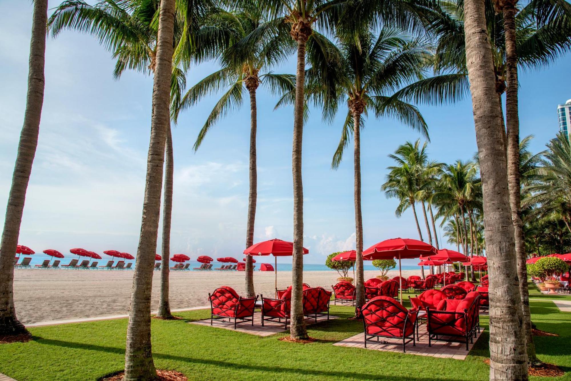 Resort Acqualina And Residences