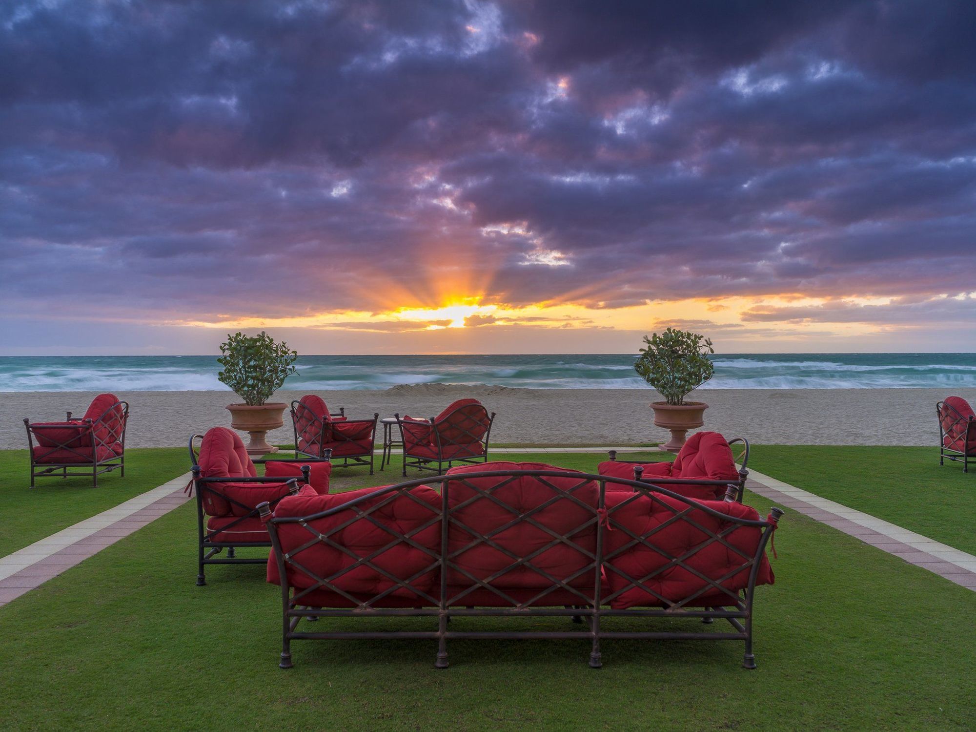 Acqualina And Residences